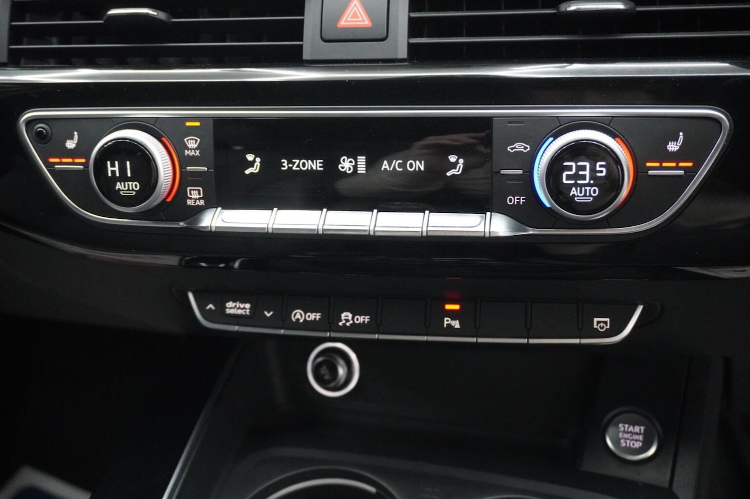 Used Audi A4 Avant 2017 for sale - 76347249: Photo 52