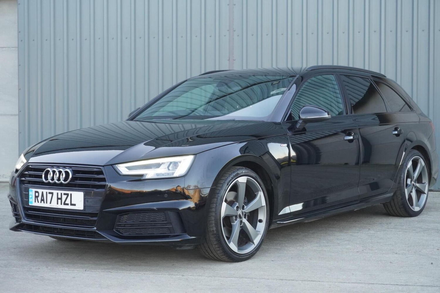 Used Audi A4 Avant 2017 for sale - 76347249: Photo 8