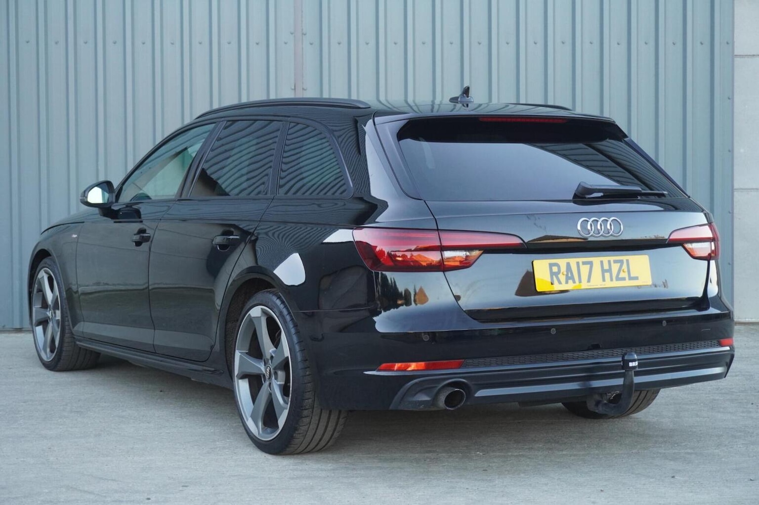 Used Audi A4 Avant 2017 for sale - 76347249: Photo 9