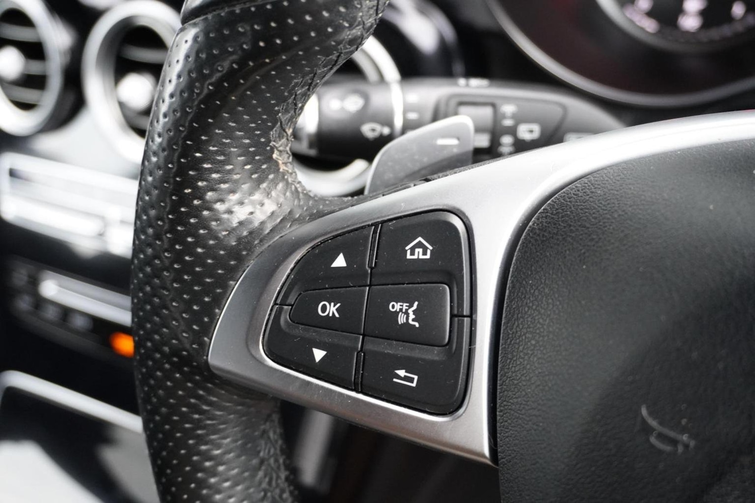 Used Mercedes-Benz GLC 2016 for sale - 76769349: Photo 26