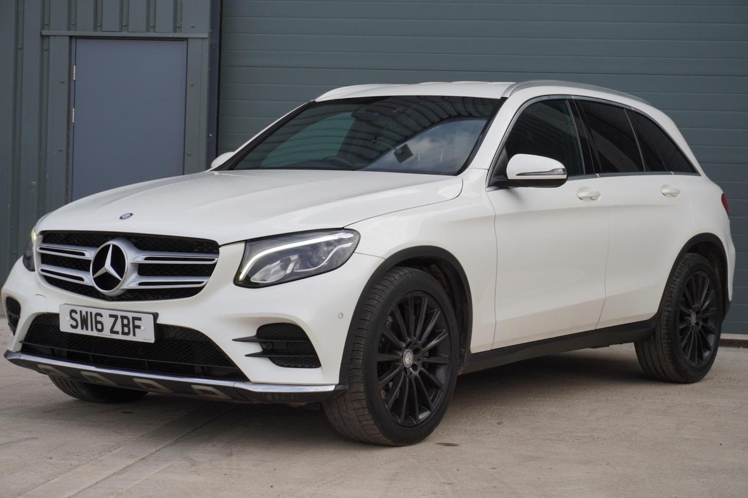 Used Mercedes-Benz GLC 2016 for sale - 76769349: Photo 3