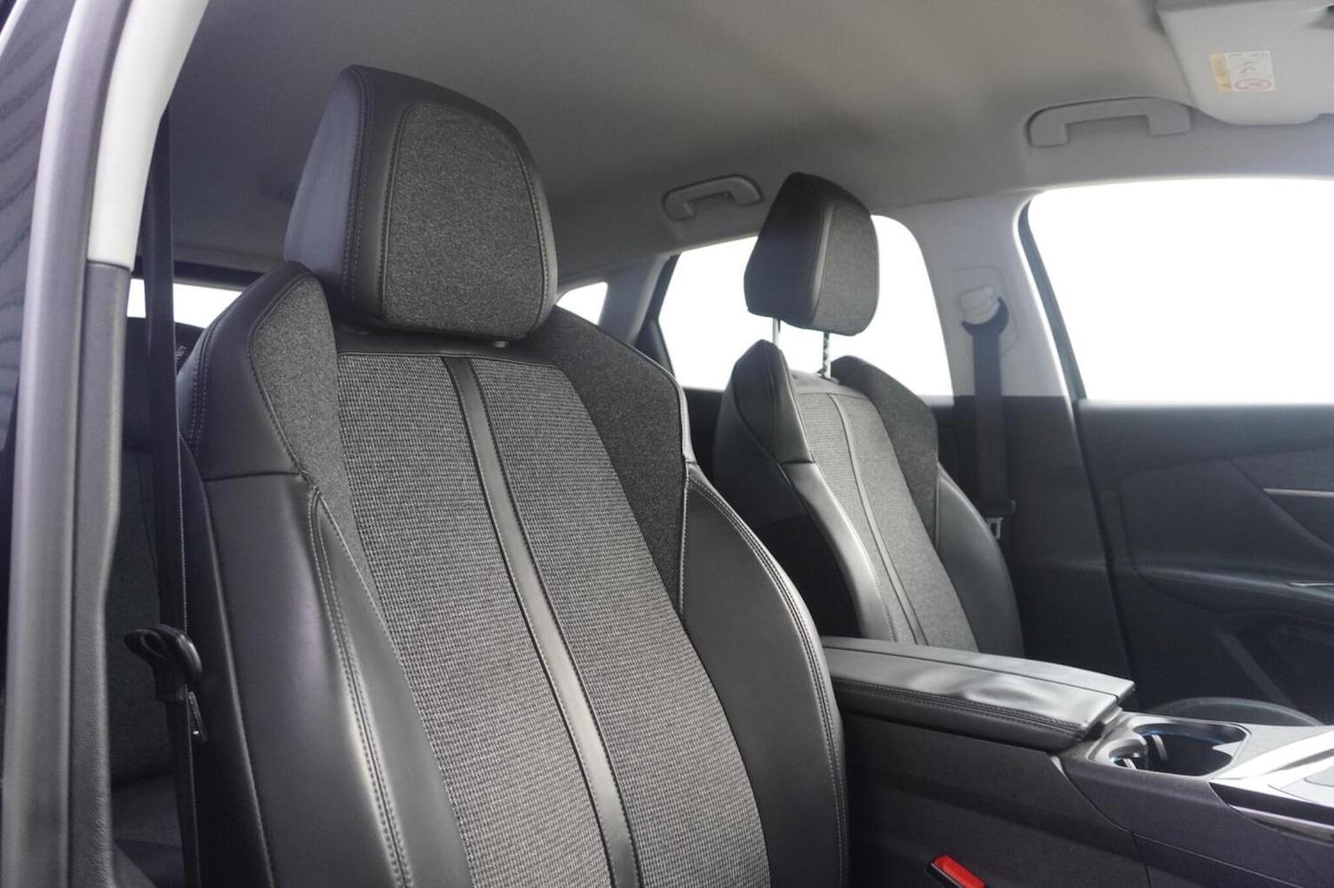 Used Peugeot 3008 2018 for sale - 76712451: Photo 14