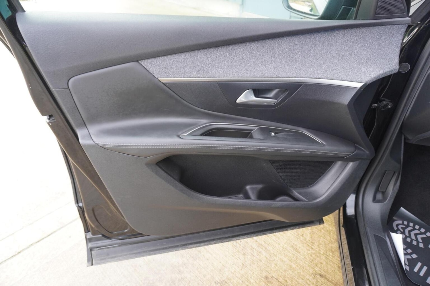 Used Peugeot 3008 2018 for sale - 76712451: Photo 22