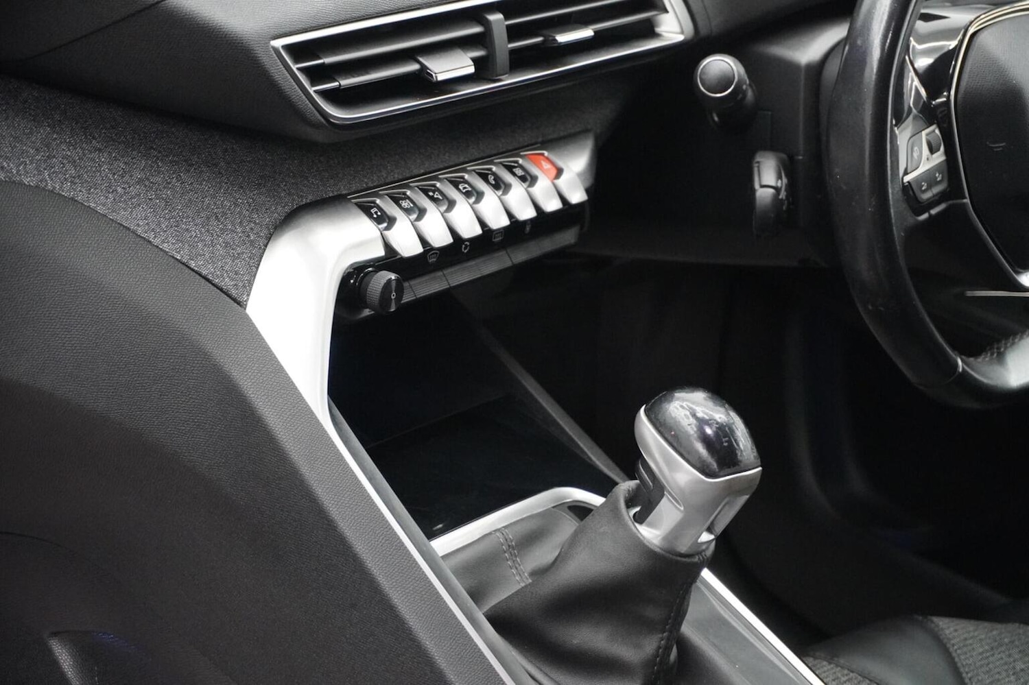 Used Peugeot 3008 2018 for sale - 76712451: Photo 33