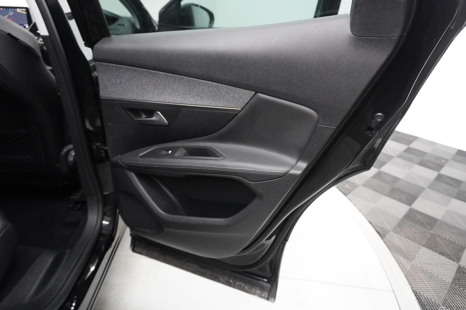 Used Peugeot 3008 2018 for sale - 76712451: Photo 45