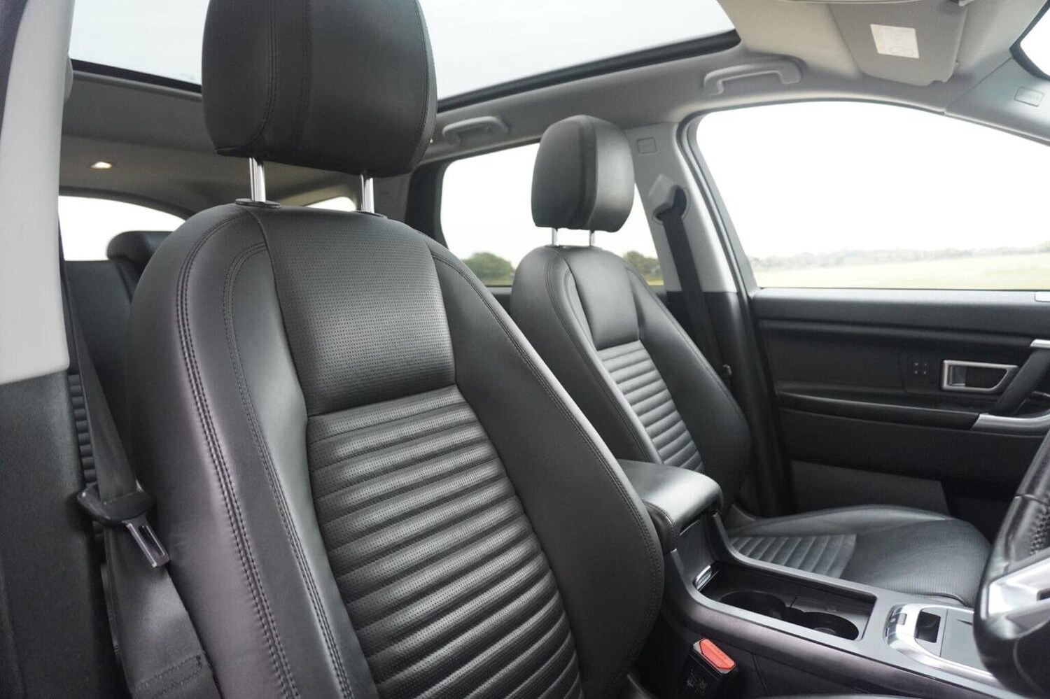 Used Land Rover Discovery Sport 2018 for sale - 76149377: Photo 14