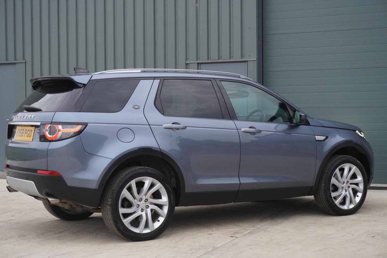 Used Land Rover Discovery Sport 2018 for sale - 76149377: Photo 4