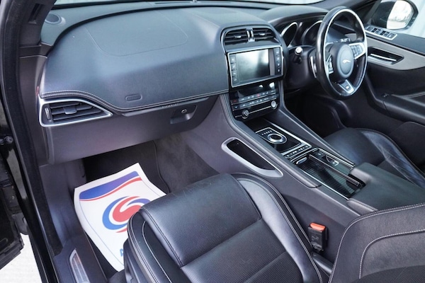 Used Jaguar F-Pace 2017 for sale - 75644146: Photo 17