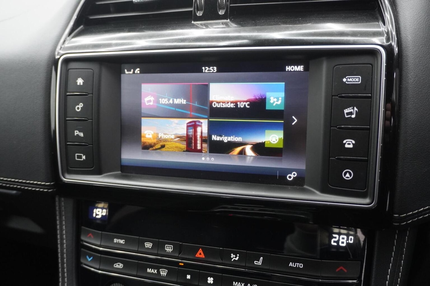 Used Jaguar F-Pace 2017 for sale - 75644146: Photo 52