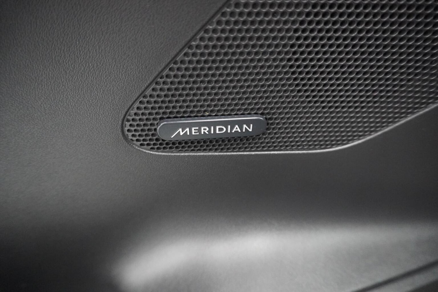 Used Jaguar F-Pace 2017 for sale - 75644146: Photo 60