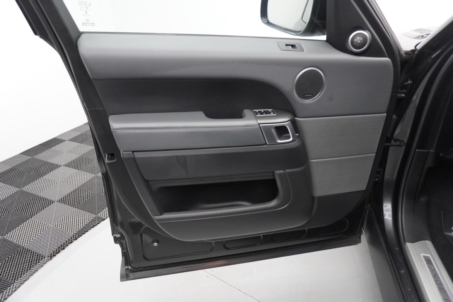 Used Land Rover Range Rover Sport 2015 for sale - 77129670: Photo 41