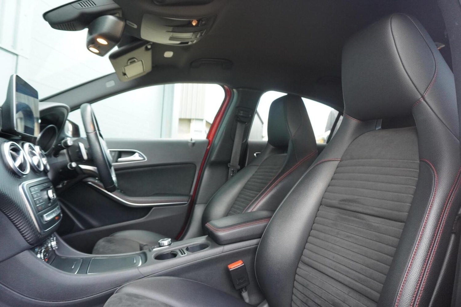 Used Mercedes-Benz A-Class 2018 for sale - 76547852: Photo 30