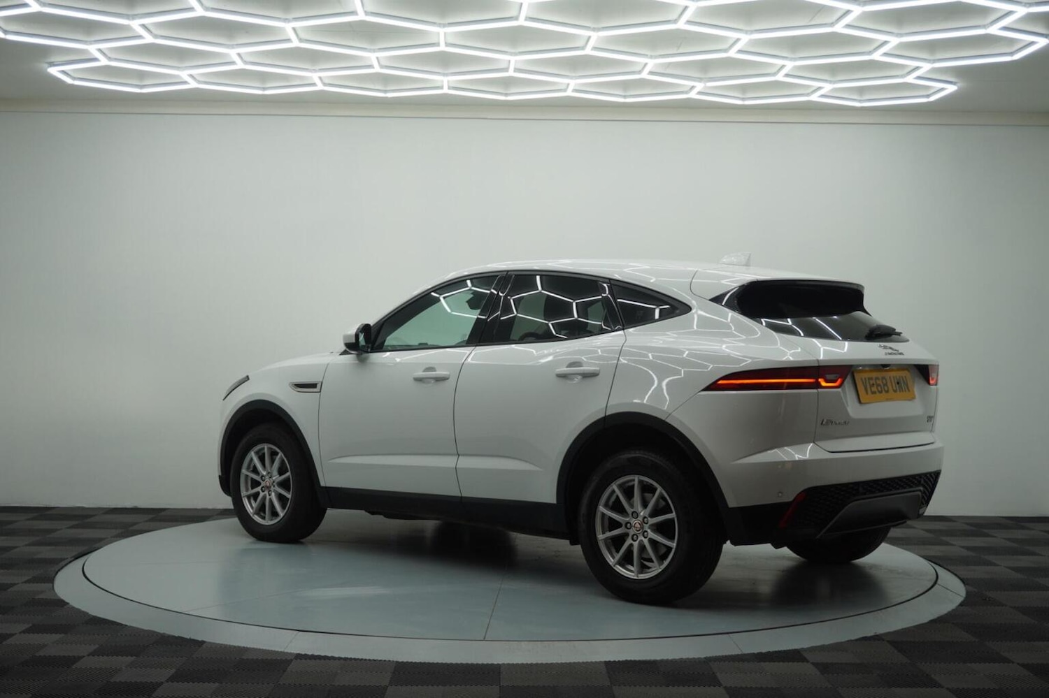Used Jaguar E-Pace 2018 for sale - 77431355: Photo 3