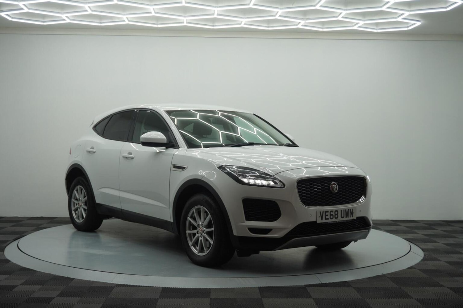 Used Jaguar E-Pace 2018 for sale - 77431355: Photo 5
