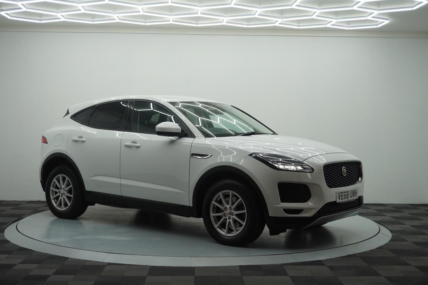 Used Jaguar E-Pace 2018 for sale - 77431355: Photo 6