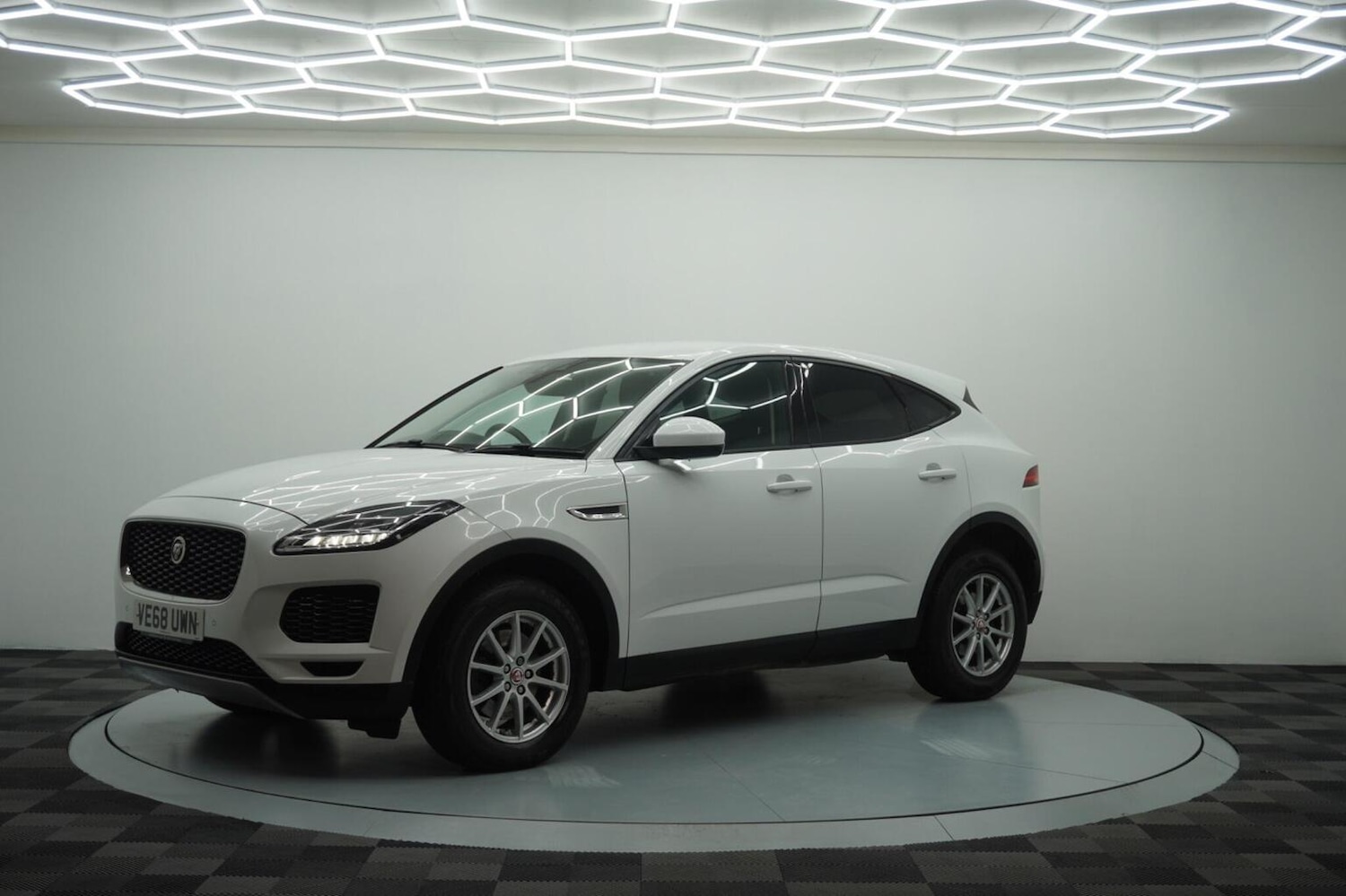 Used Jaguar E-Pace 2018 for sale - 77431355: Photo 8