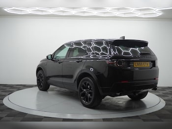 Used Land Rover Discovery Sport 2018 for sale - 76785118: Photo