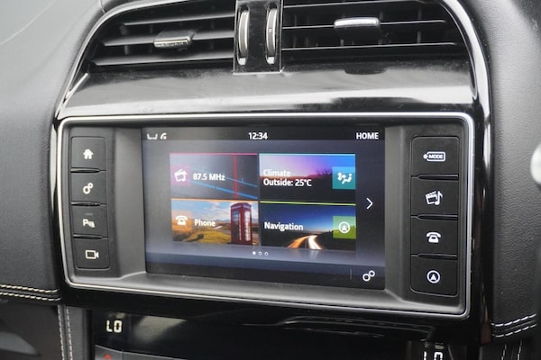 Used Jaguar F-Pace 2018 for sale - 75545263: Photo 36