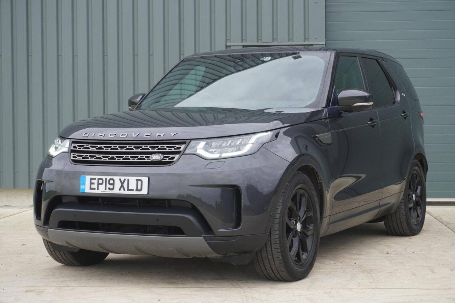 Used Land Rover Discovery 2019 for sale - 76483018: Photo 2
