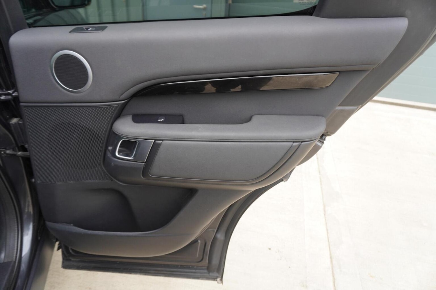 Used Land Rover Discovery 2019 for sale - 76483018: Photo 25