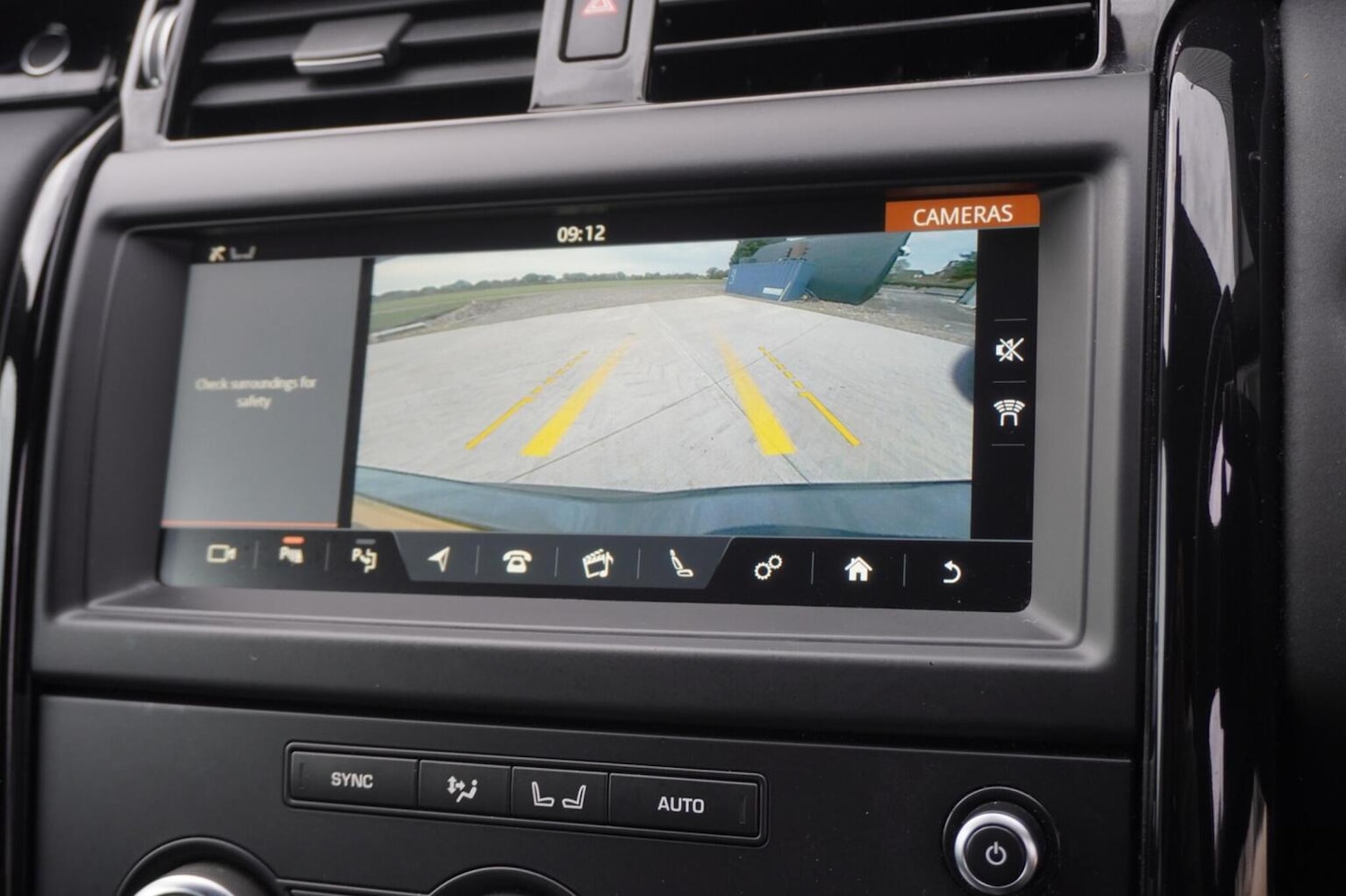 Used Land Rover Discovery 2019 for sale - 76483018: Photo 32