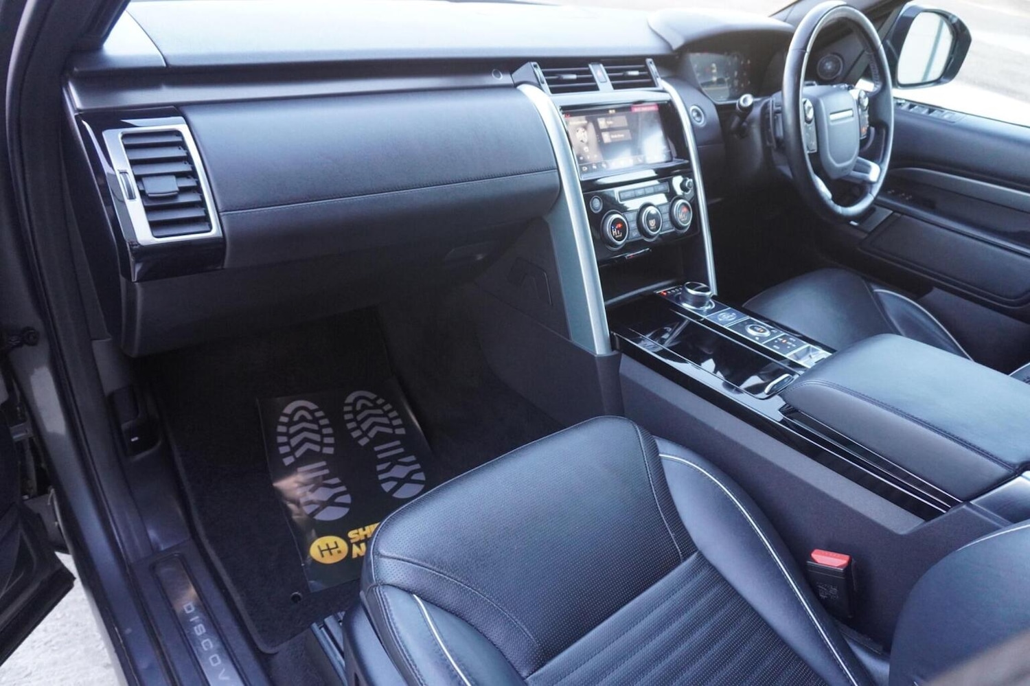 Used Land Rover Discovery 2018 for sale - 76596570: Photo 14