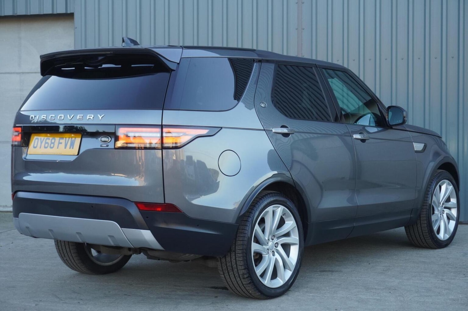 Used Land Rover Discovery 2018 for sale - 76596570: Photo 16