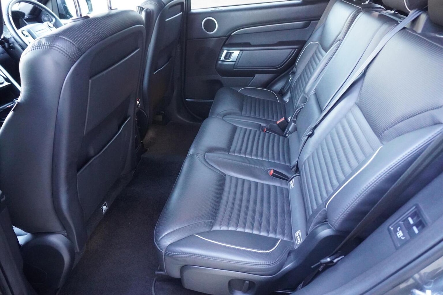 Used Land Rover Discovery 2018 for sale - 76596570: Photo 24