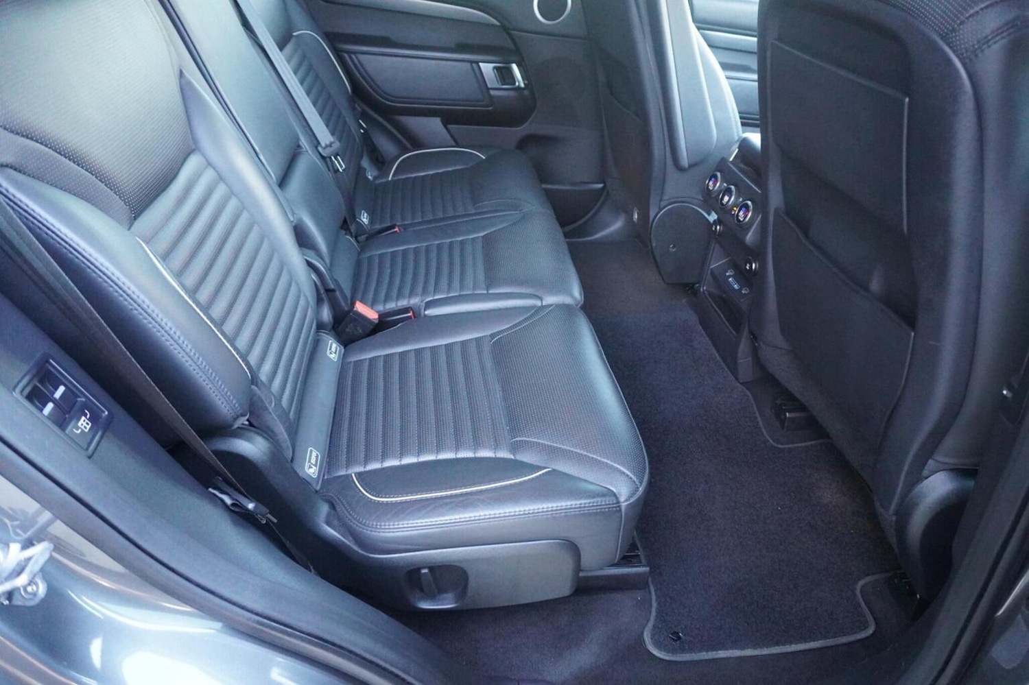 Used Land Rover Discovery 2018 for sale - 76596570: Photo 25