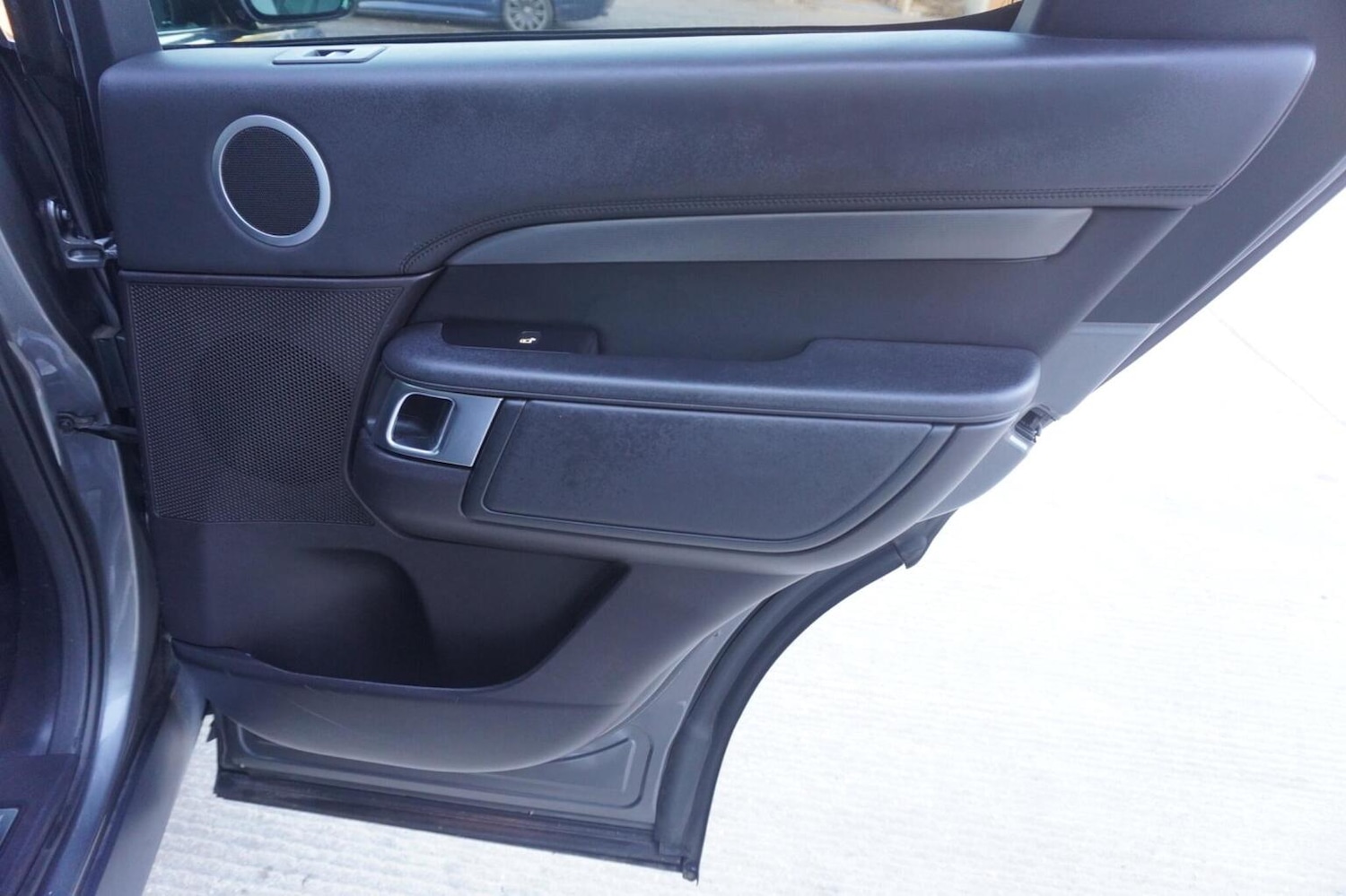 Used Land Rover Discovery 2018 for sale - 76596570: Photo 38