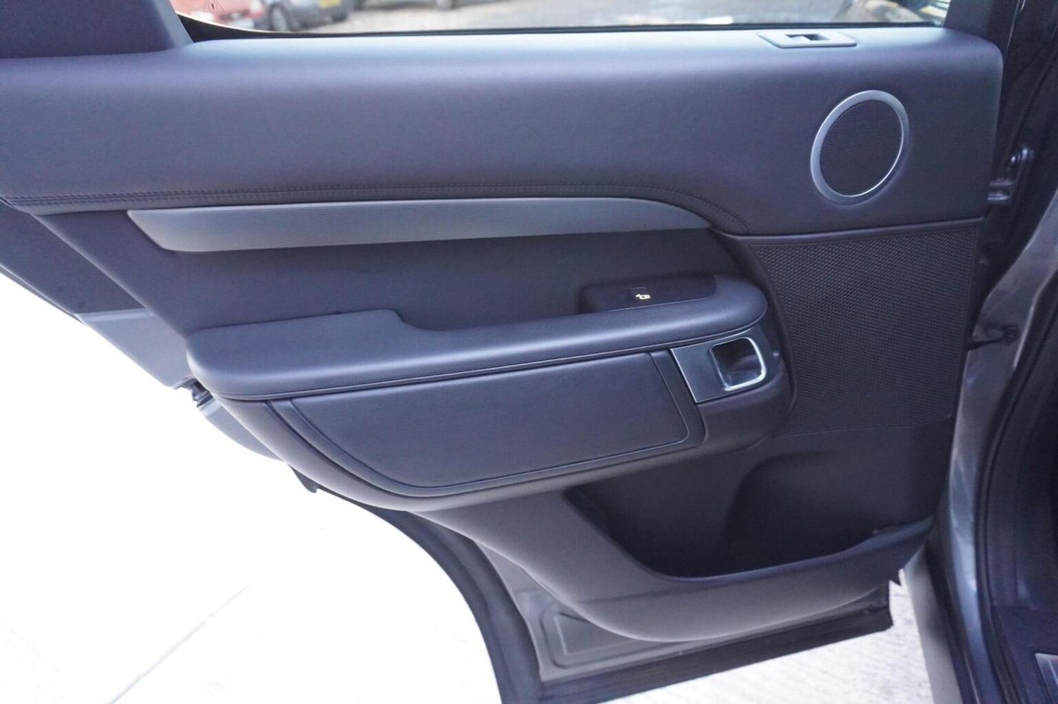 Used Land Rover Discovery 2018 for sale - 76596570: Photo 39