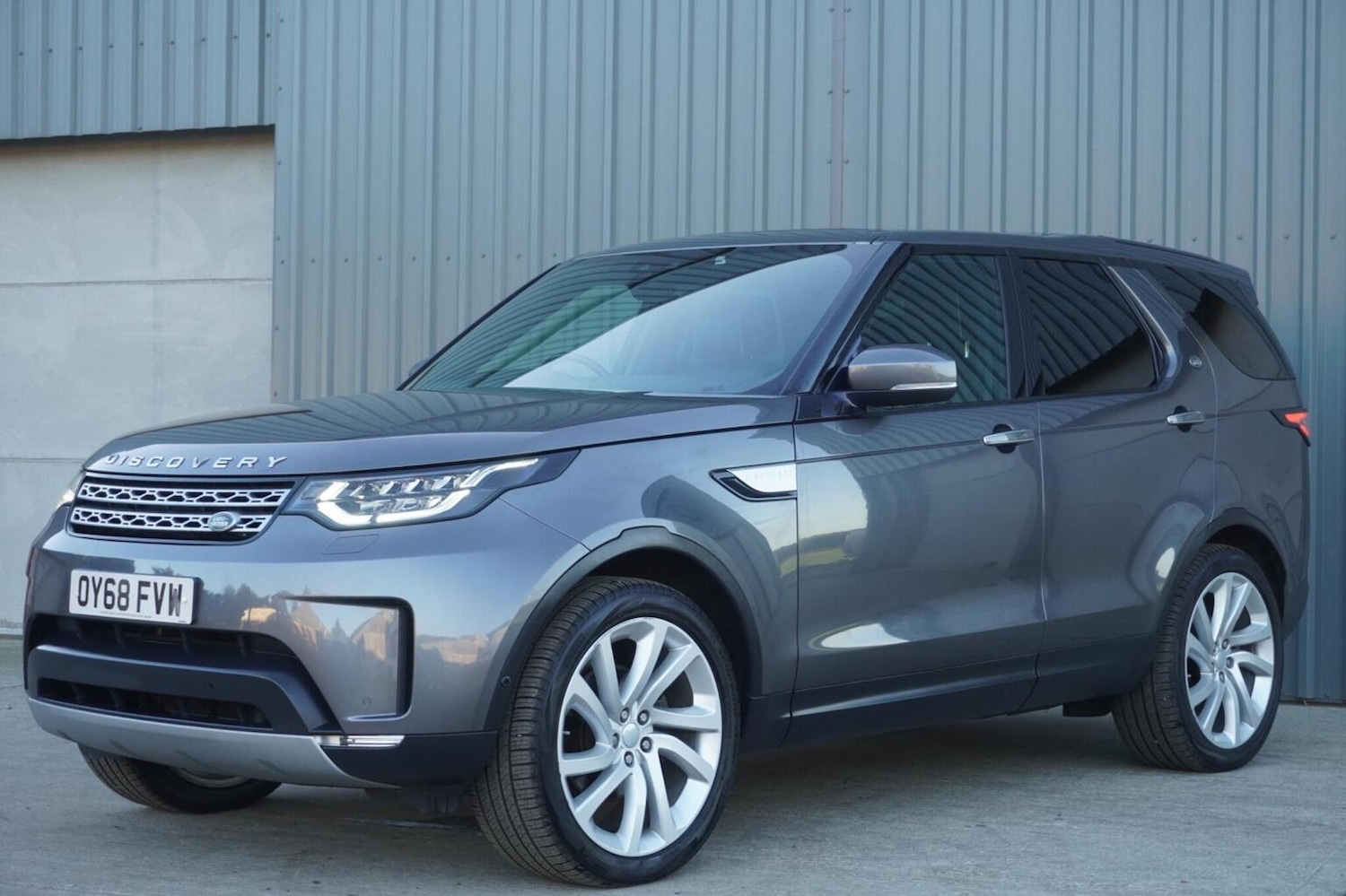Used Land Rover Discovery 2018 for sale - 76596570: Photo 4