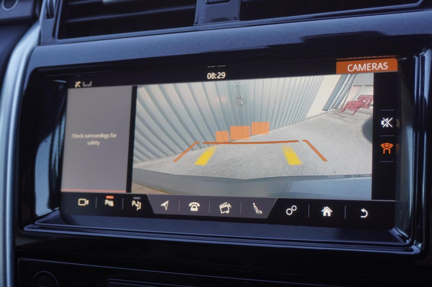 Used Land Rover Discovery 2018 for sale - 76596570: Photo 44