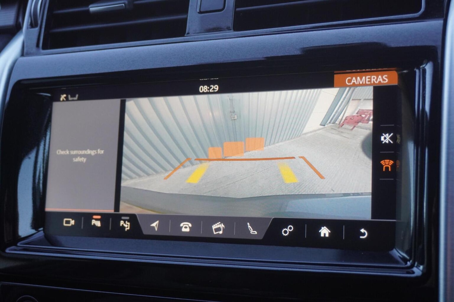 Used Land Rover Discovery 2018 for sale - 76596570: Photo 46