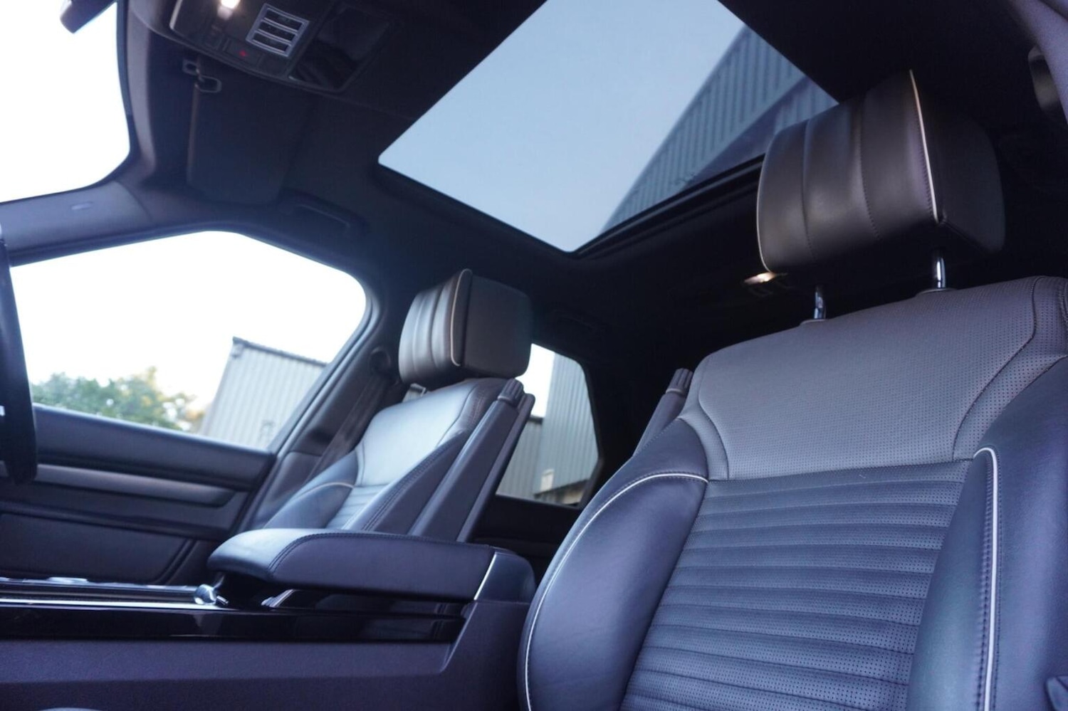 Used Land Rover Discovery 2018 for sale - 76596570: Photo 49