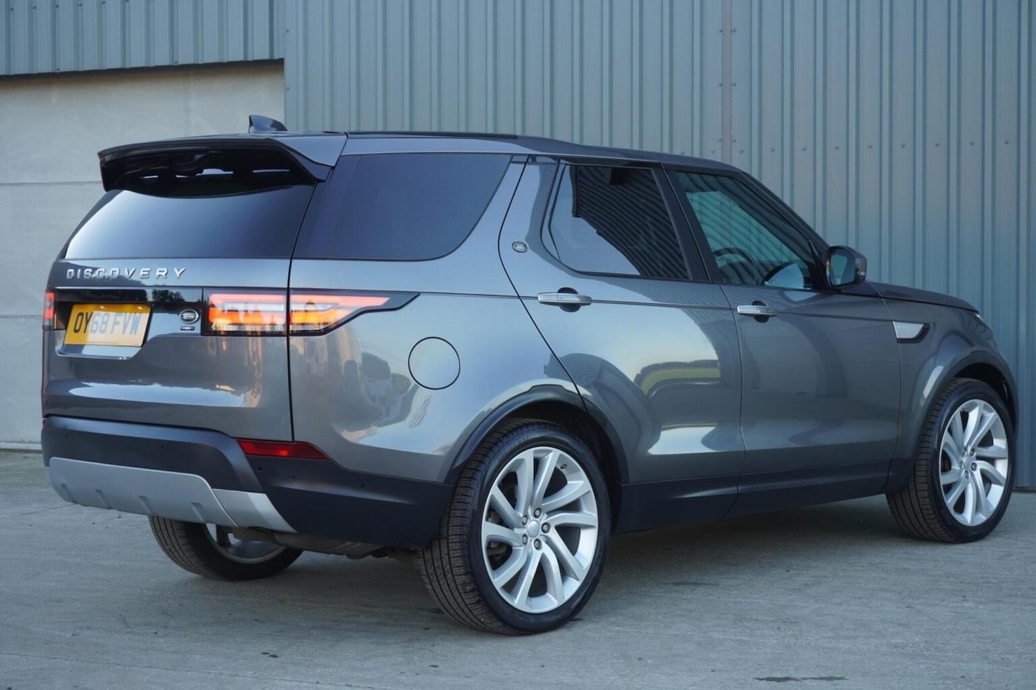 Used Land Rover Discovery 2018 for sale - 76596570: Photo 6