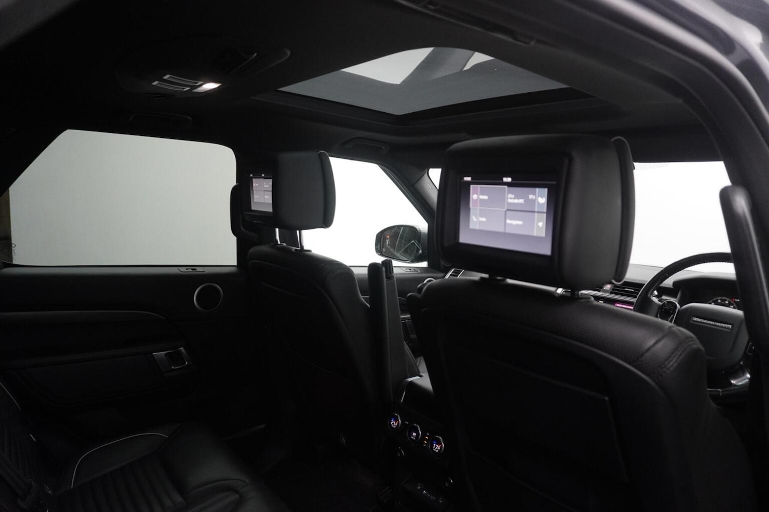 Used Land Rover Discovery 2018 for sale - 76596570: Photo 64