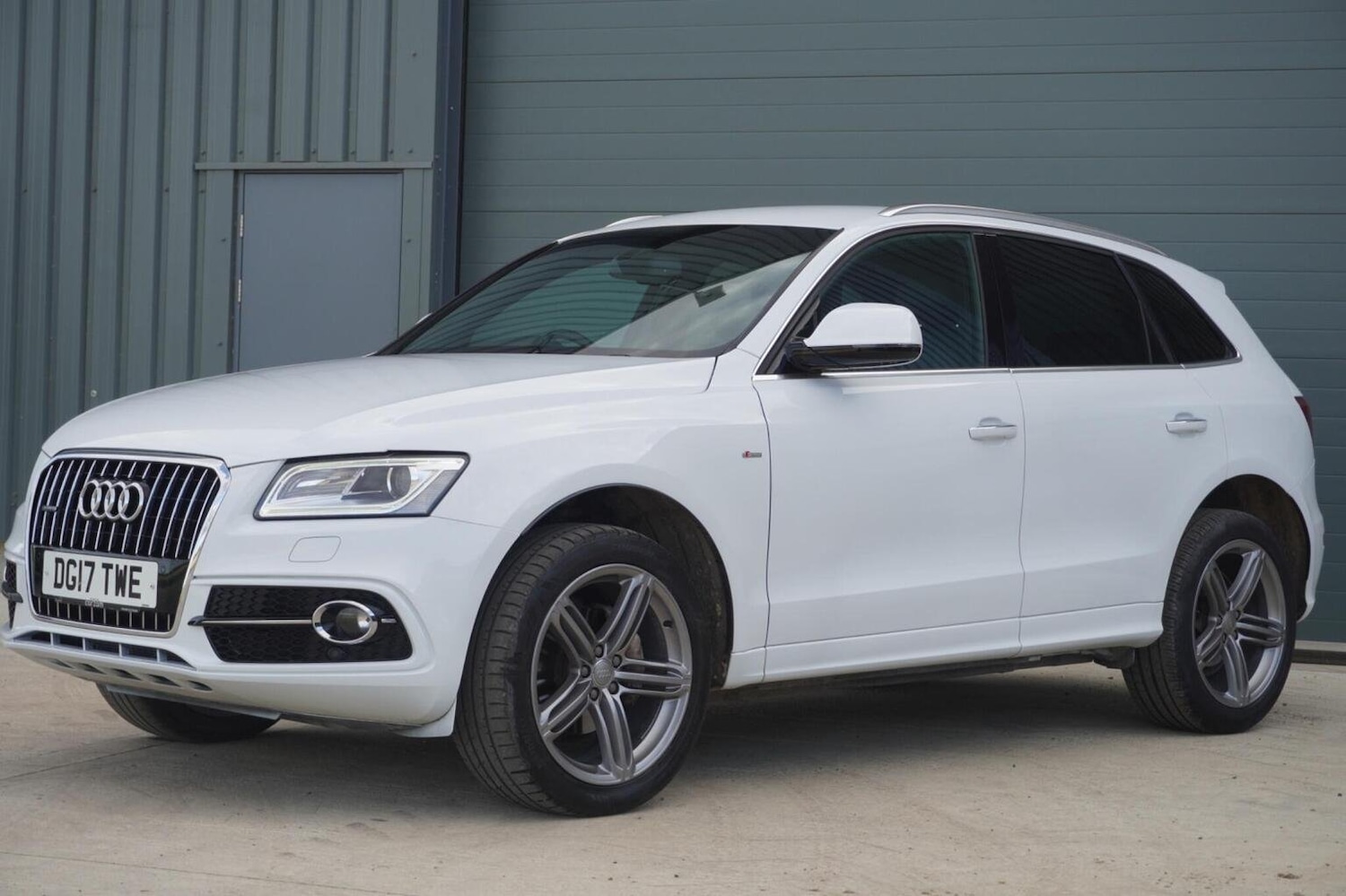 Used Audi Q5 2017 for sale - 75913172: Photo 2