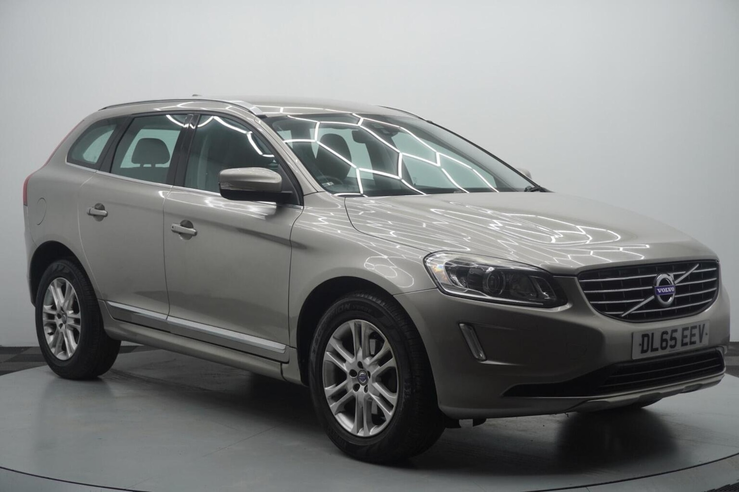 Used Volvo XC60 2015 for sale - 77622448: Photo 1