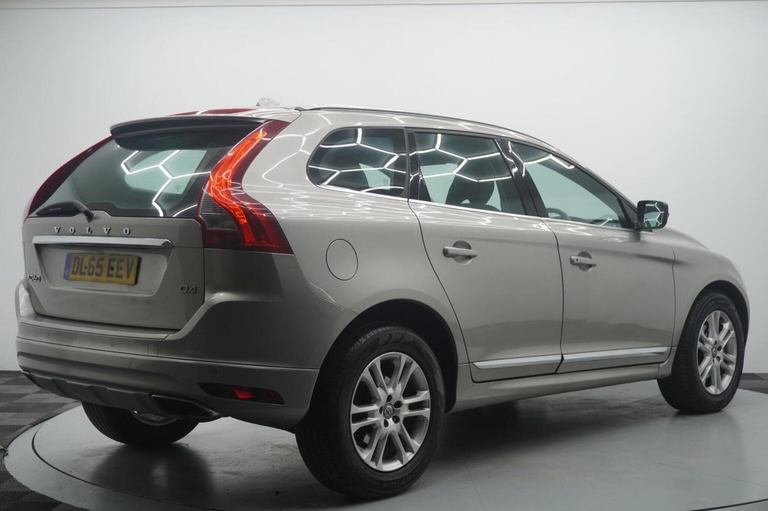 Used Volvo XC60 2015 for sale - 77622448: Photo 17