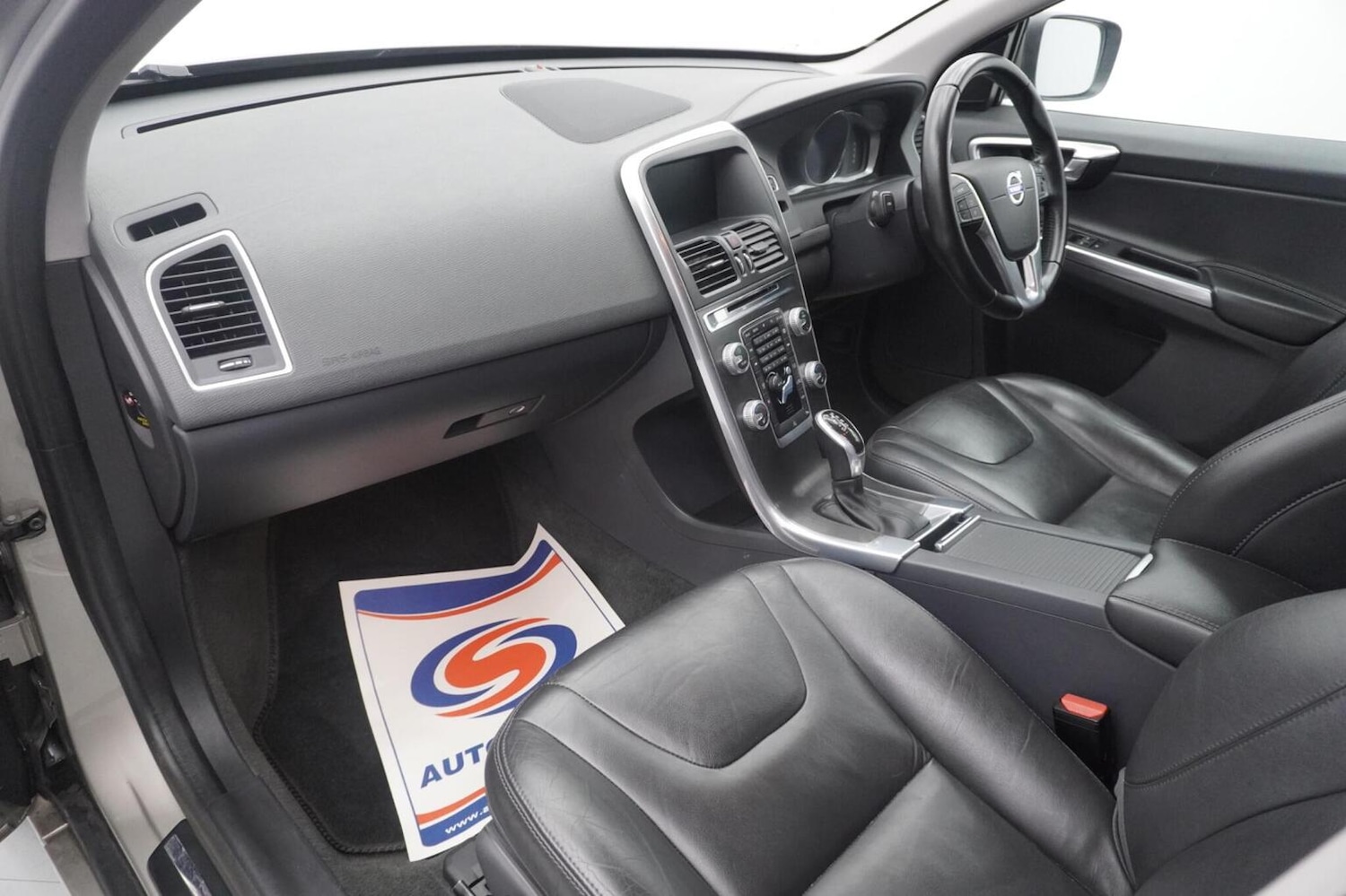 Used Volvo XC60 2015 for sale - 77622448: Photo 19