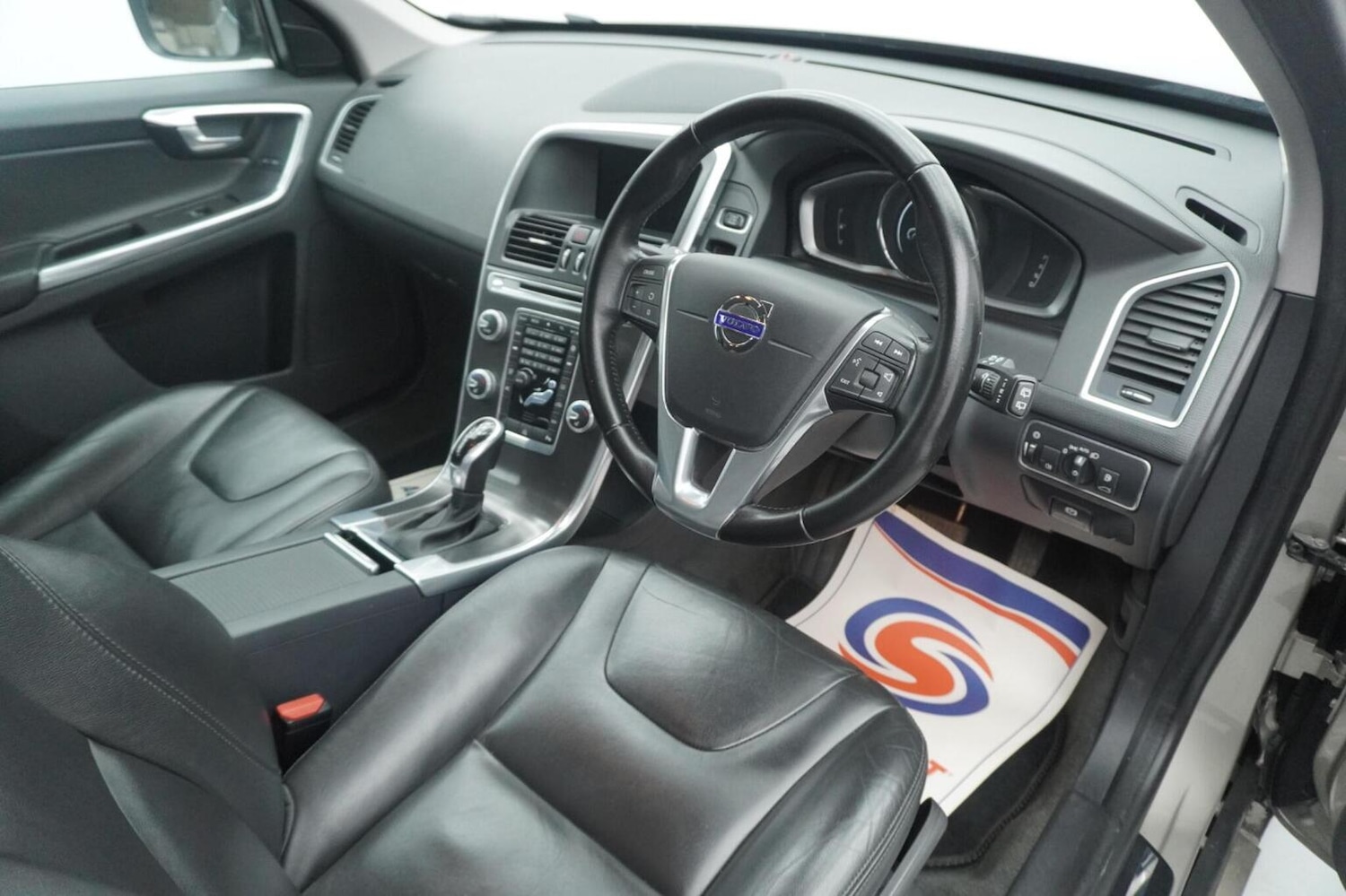 Used Volvo XC60 2015 for sale - 77622448: Photo 20