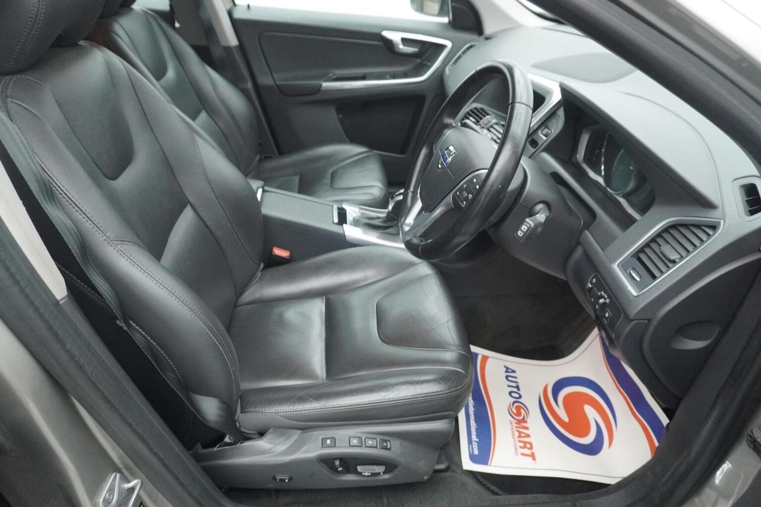 Used Volvo XC60 2015 for sale - 77622448: Photo 21