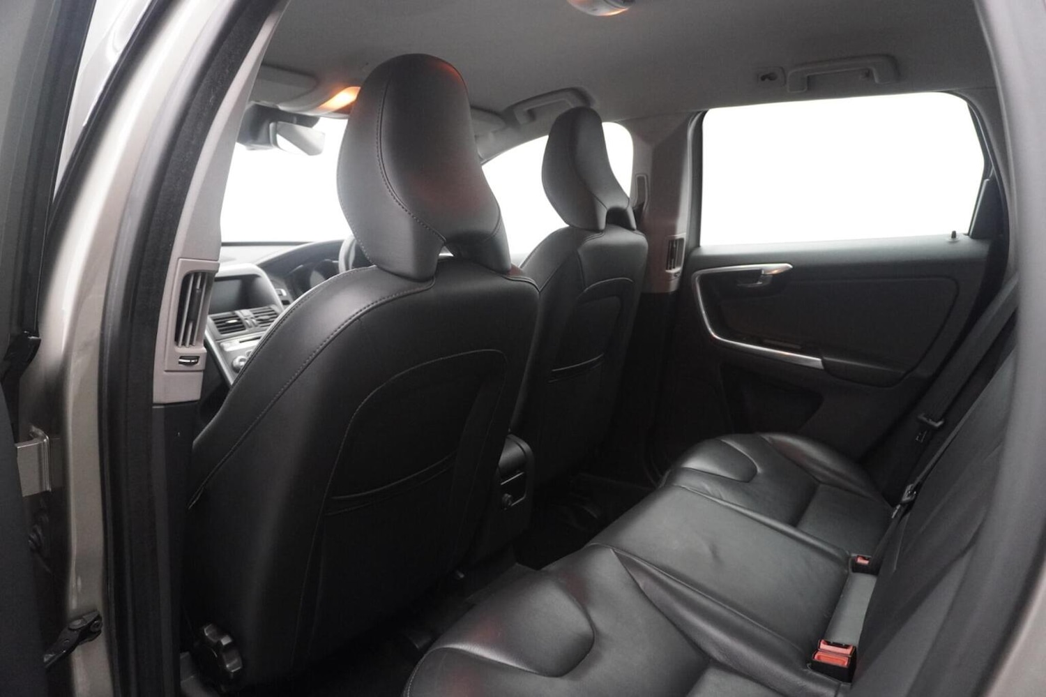 Used Volvo XC60 2015 for sale - 77622448: Photo 23