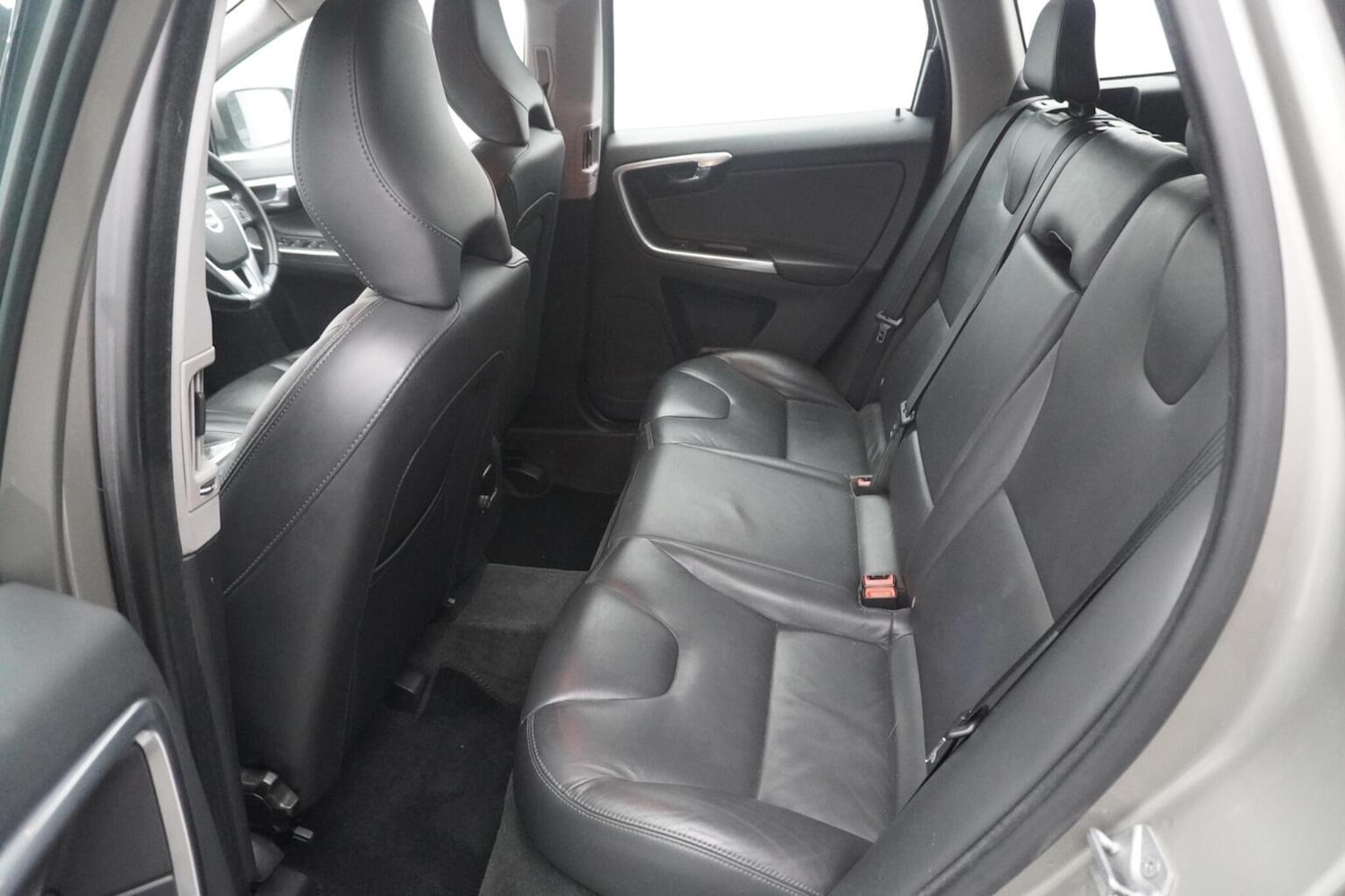 Used Volvo XC60 2015 for sale - 77622448: Photo 25