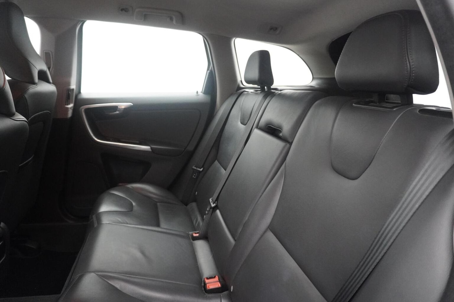 Used Volvo XC60 2015 for sale - 77622448: Photo 26