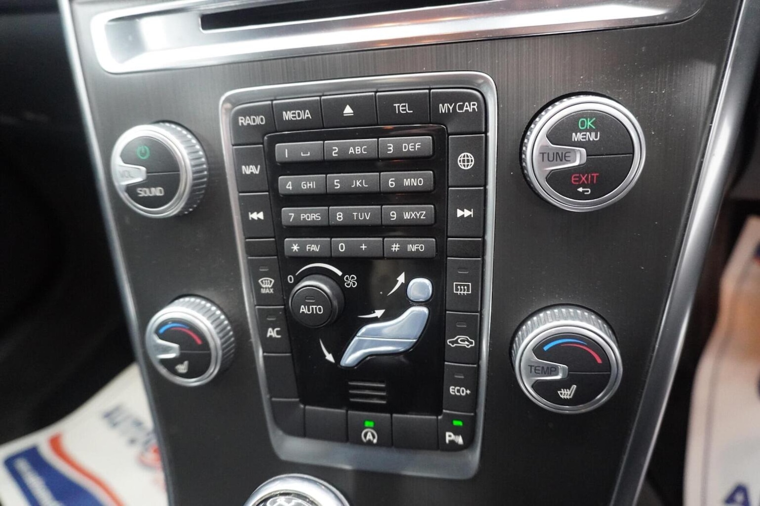 Used Volvo XC60 2015 for sale - 77622448: Photo 32