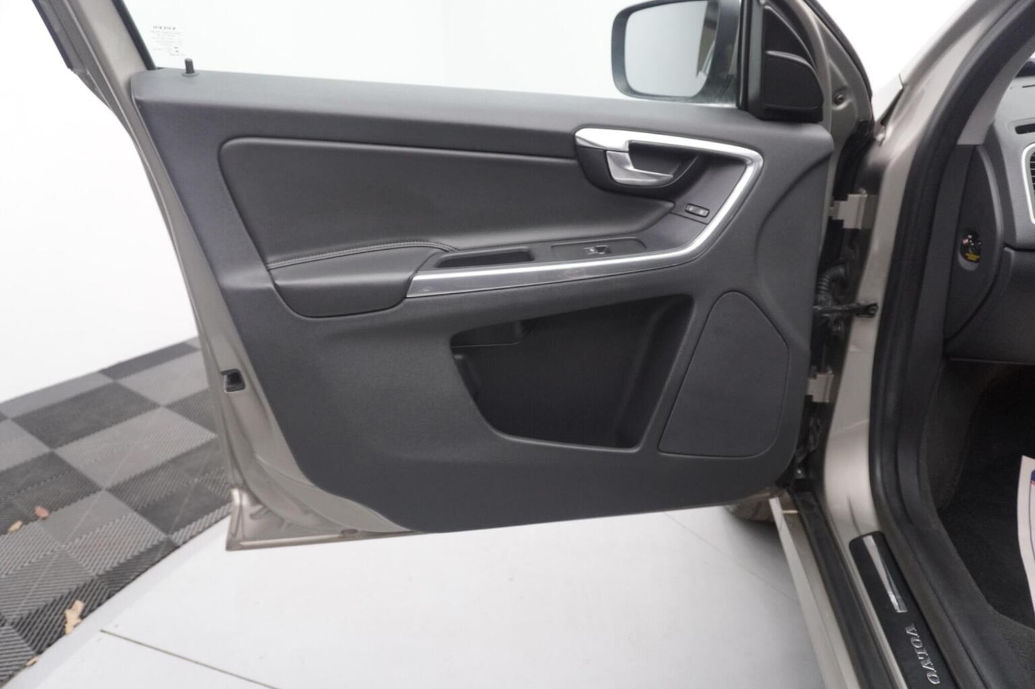 Used Volvo XC60 2015 for sale - 77622448: Photo 36