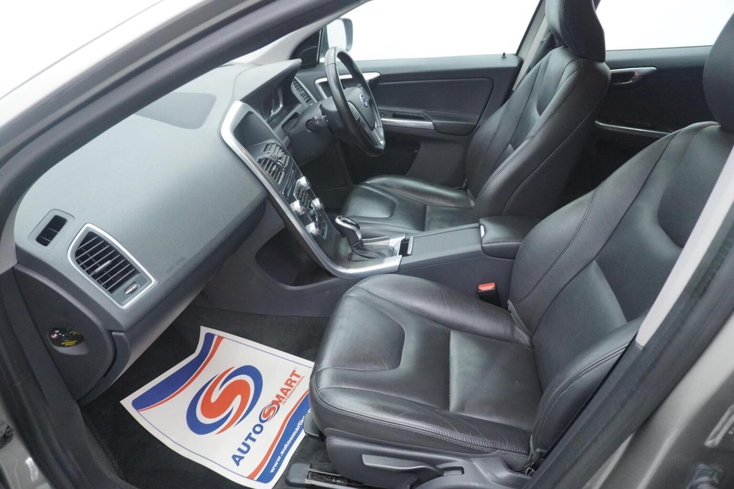 Used Volvo XC60 2015 for sale - 77622448: Photo 44