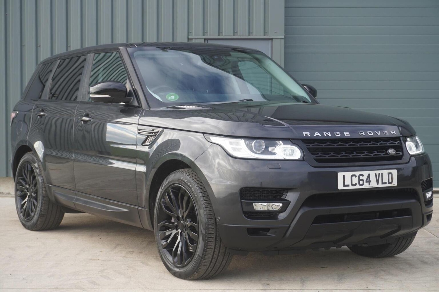 Used Land Rover Range Rover Sport 2015 for sale - 76211855: Photo 1